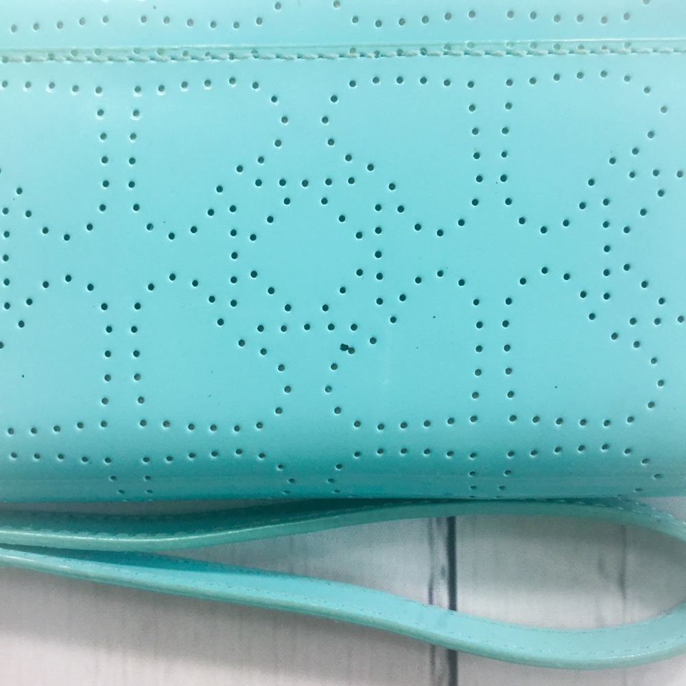 KATE SPADE PERFORATED HEART WRISTLET - Picture 5 of 6